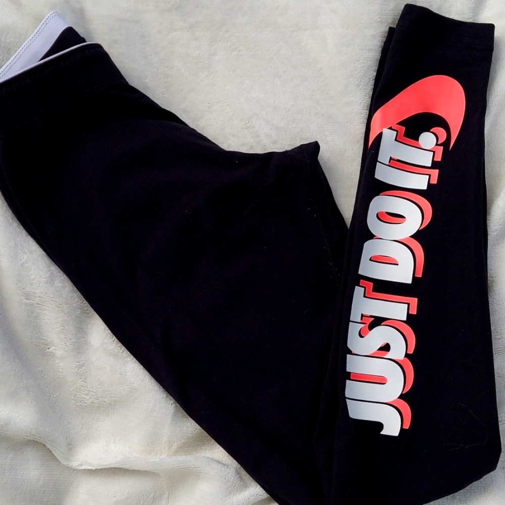 NIKE performance leggings